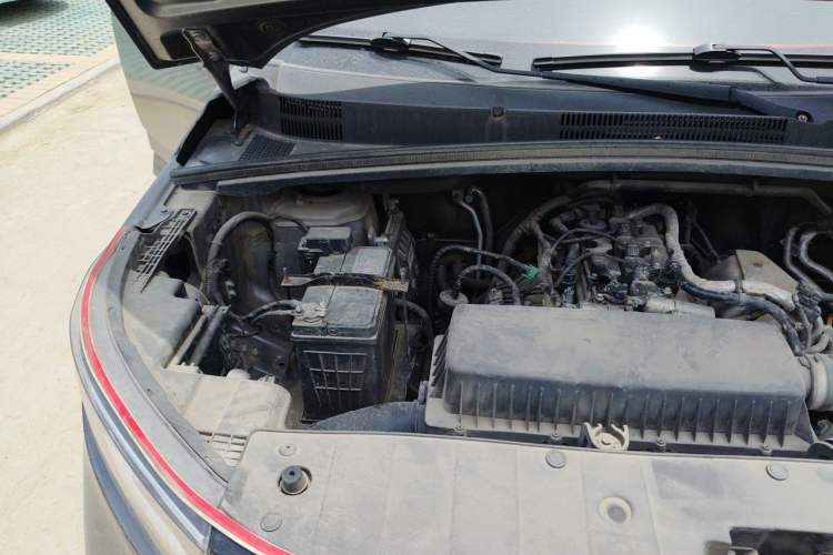 Used Wuling Zhengcheng 2021 1.5T Manual Luxury Version Engine Bay Right