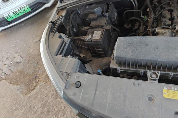 Used Wuling Zhengcheng 2021 1.5T Manual Luxury Version Engine Bay Right