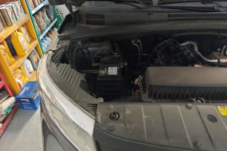 Used Wuling Zhengcheng 2021 1.5T Manual Comfort Version Engine Bay Right