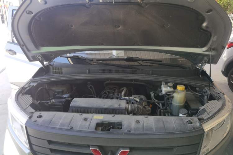 Used Wuling Zhengcheng 2021 1.5T Manual Comfort Version Engine Bay