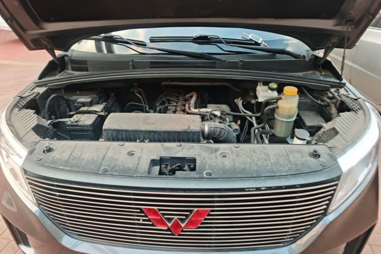 Used Wuling Zhengcheng 2021 1.5T Manual Comfort Version Engine Bay