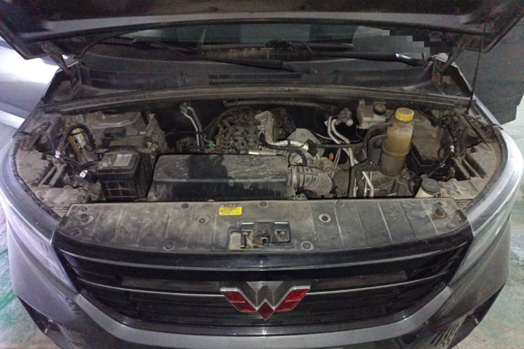 Used Wuling Zhengcheng 2021 1.5T Manual Luxury Version Engine Bay