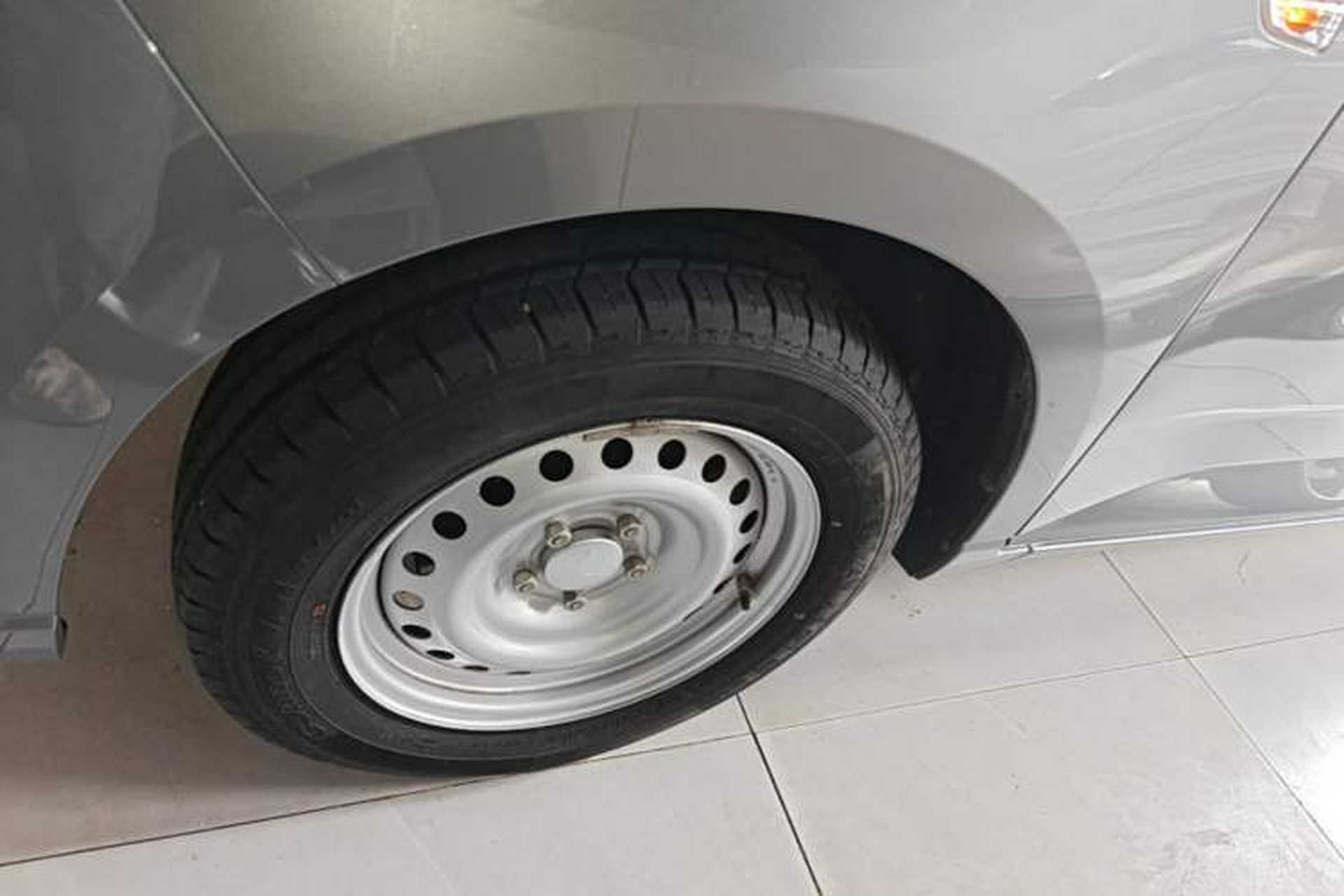 Used Wuling Zhengcheng 2021 1.5T Manual Comfort Version Exterior 4