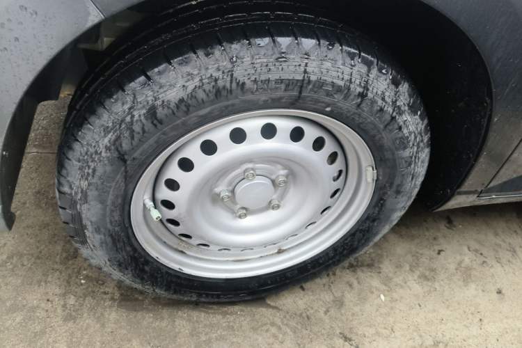 Used Wuling Zhengcheng 2021 1.5T Manual Comfort Version Exterior 4