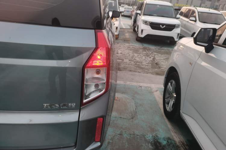 Used Wuling Zhengcheng 2021 1.5T Manual Luxury Version Exterior 6