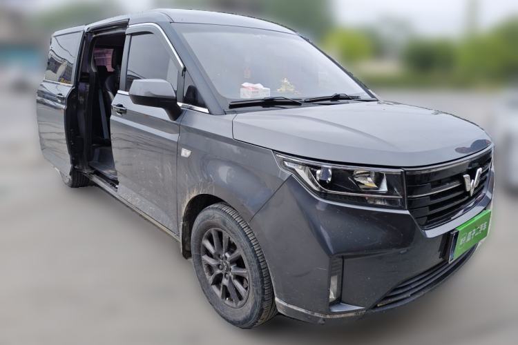 Used Wuling Zhengcheng 2021 1.5T Manual Luxury Version Front Right 45 Deg