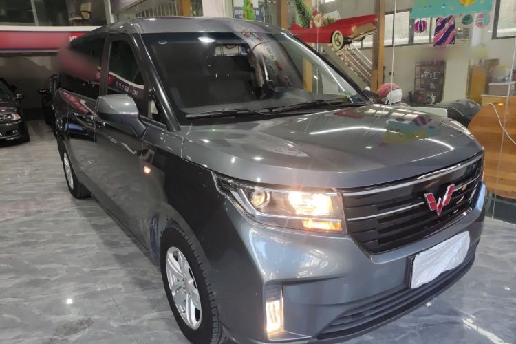 Used Wuling Zhengcheng 2021 1.5T Manual Luxury Version Front Right 45 Deg