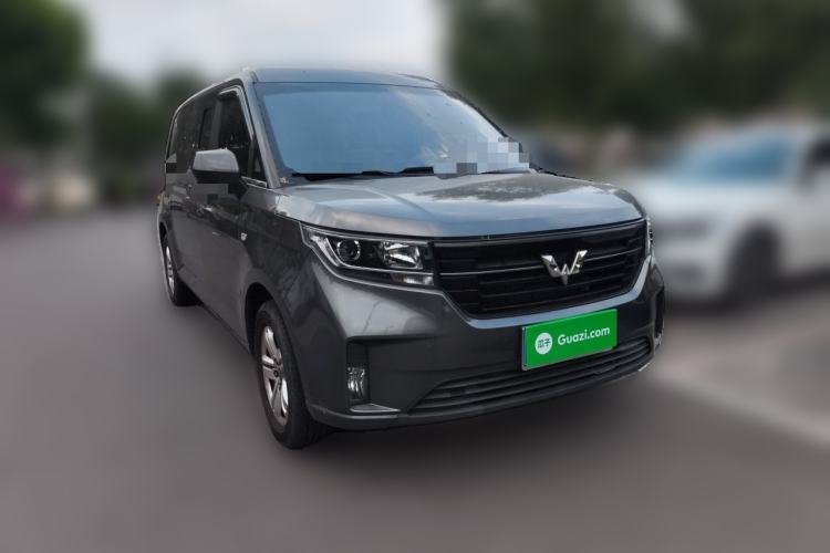 Used Wuling Zhengcheng 2021 1.5T Manual Luxury Version Front Right 45 Deg