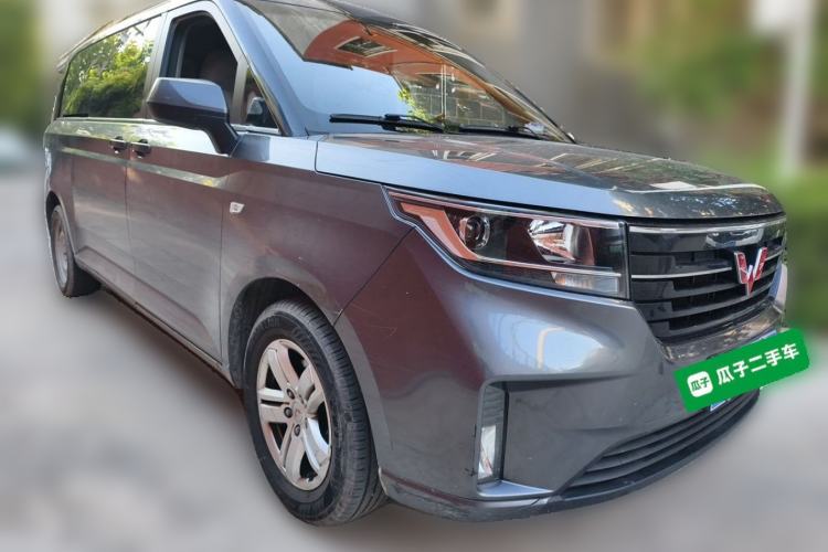 Used Wuling Zhengcheng 2021 1.5T Manual Luxury Version Front Right 45 Deg