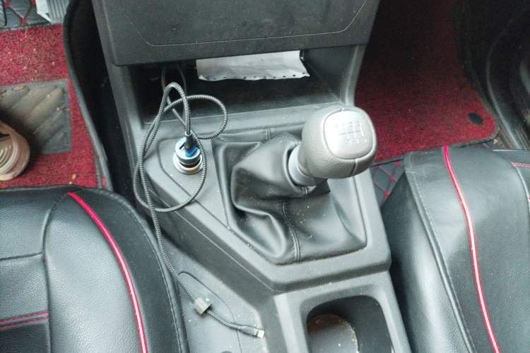 Used Wuling Zhengcheng 2021 1.5T Manual Comfort Version Gear Lever