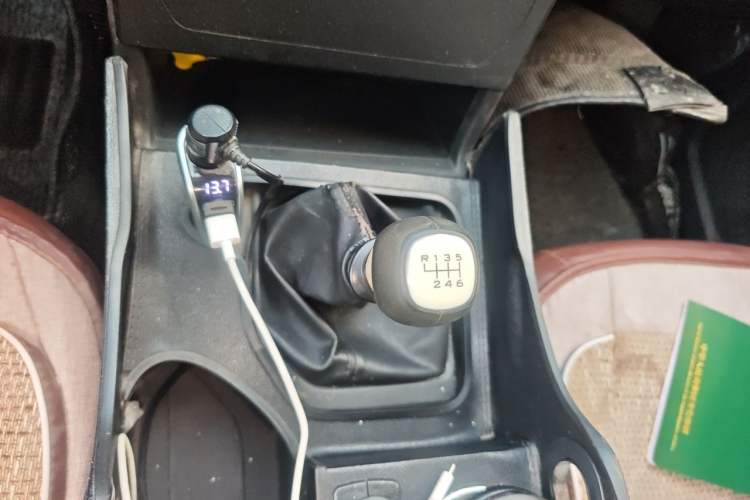 Used Wuling Zhengcheng 2021 1.5T Manual Comfort Version Gear Lever