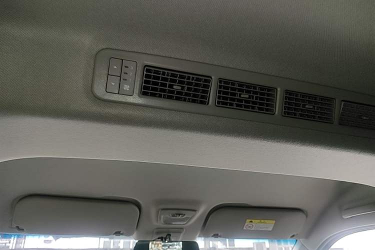 Used Wuling Zhengcheng 2021 1.5T Manual Luxury Version Headliner