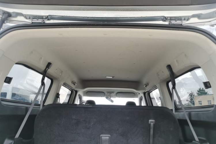Used Wuling Zhengcheng 2021 1.5T Manual Comfort Version Headliner