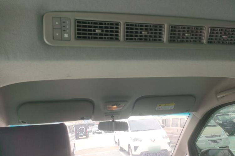 Used Wuling Zhengcheng 2021 1.5T Manual Luxury Version Headliner
