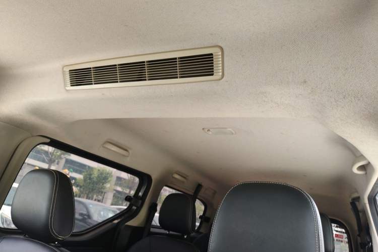 Used Wuling Zhengcheng 2021 1.5T Manual Luxury Version Headliner