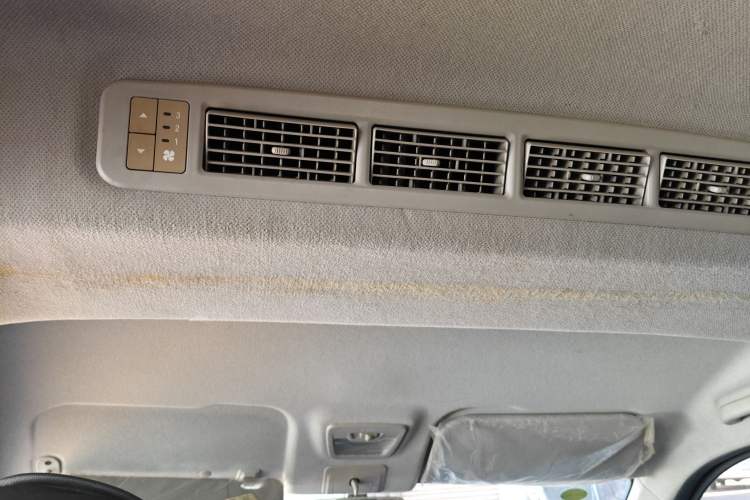 Used Wuling Zhengcheng 2021 1.5T Manual Comfort Version Headliner