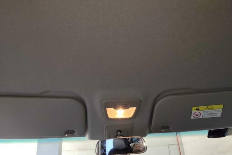 Used Wuling Zhengcheng 2021 1.5T Manual Luxury Version Headliner