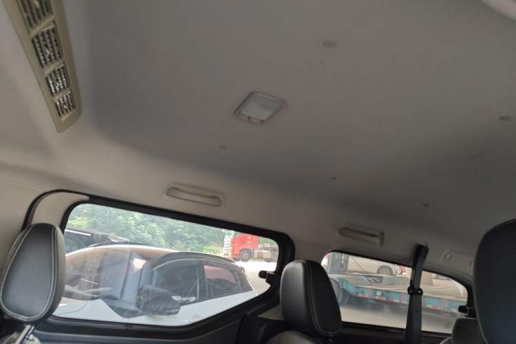 Used Wuling Zhengcheng 2021 1.5T Manual Luxury Version Headliner
