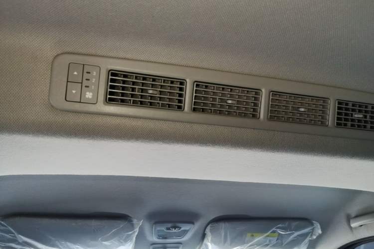 Used Wuling Zhengcheng 2021 1.5T Manual Luxury Version Headliner