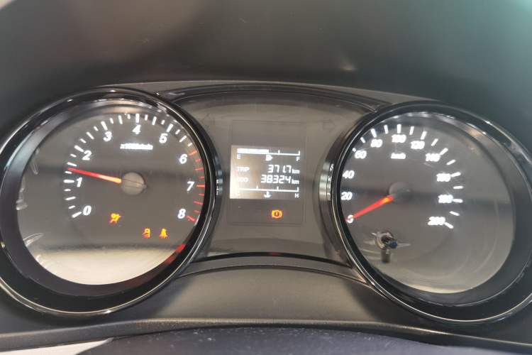 Used Wuling Zhengcheng 2021 1.5T Manual Comfort Version Instrument Cluster