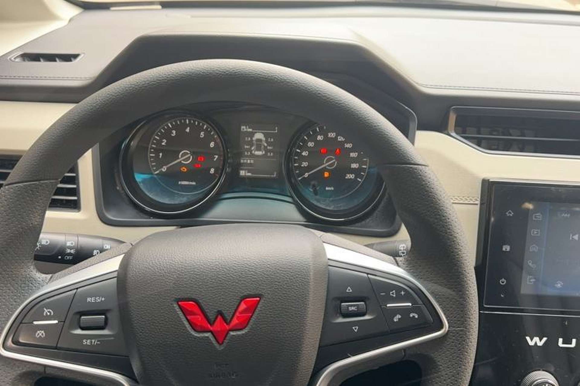 Used Wuling Zhengcheng 2021 1.5T Manual Luxury Version Instrument Cluster