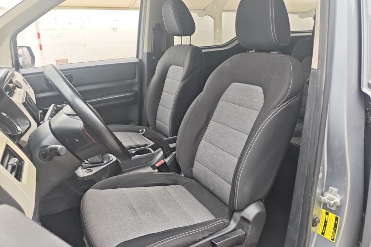 Used Wuling Zhengcheng 2021 1.5T Manual Comfort Version Interior 1