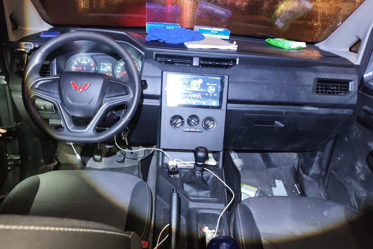 Used Wuling Zhengcheng 2021 1.5T Manual Comfort Version Interior 2