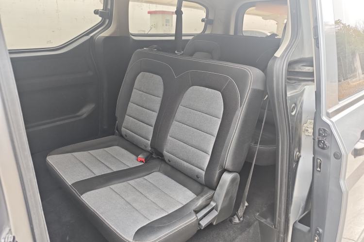 Used Wuling Zhengcheng 2021 1.5T Manual Comfort Version Interior 2
