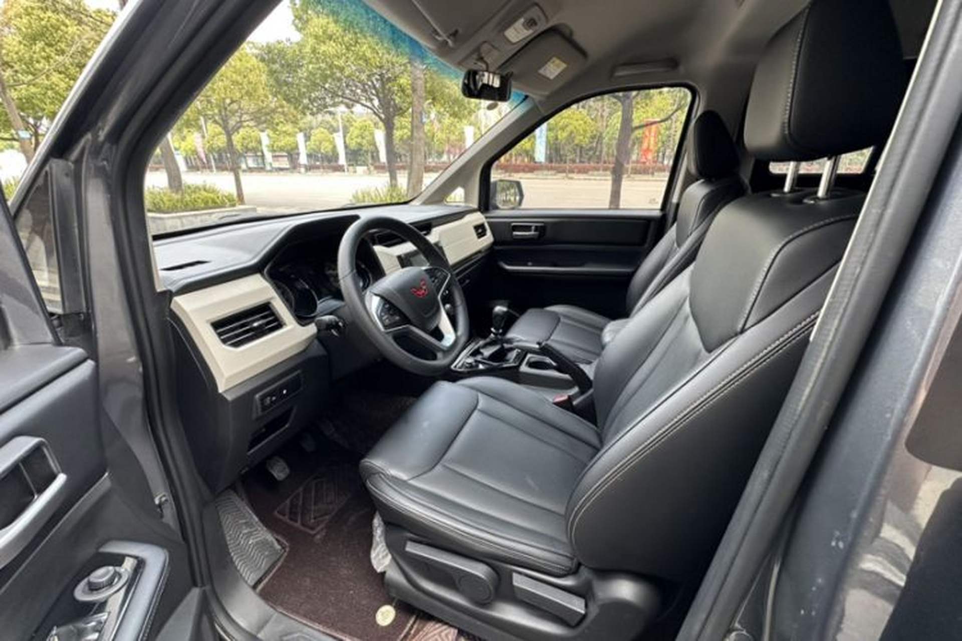 Used Wuling Zhengcheng 2021 1.5T Manual Luxury Version Interior 2