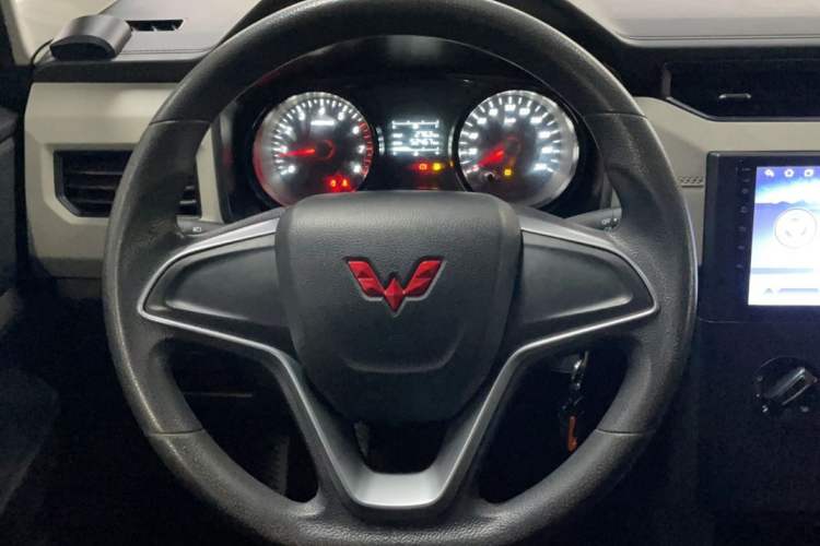 Used Wuling Zhengcheng 2021 1.5T Manual Comfort Version Interior 3