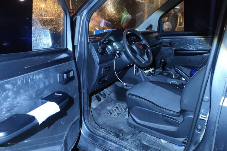 Used Wuling Zhengcheng 2021 1.5T Manual Comfort Version Interior 3