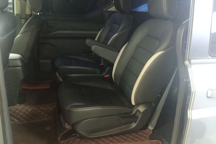 Used Wuling Zhengcheng 2021 1.5T Manual Luxury Version Interior 4