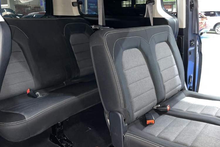 Used Wuling Zhengcheng 2021 1.5T Manual Comfort Version Interior 5
