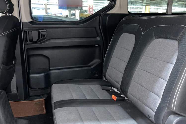 Used Wuling Zhengcheng 2021 1.5T Manual Comfort Version Interior 6