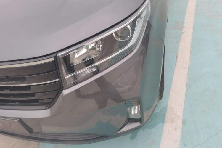 Used Wuling Zhengcheng 2021 1.5T Manual Luxury Version Left Front Headlight