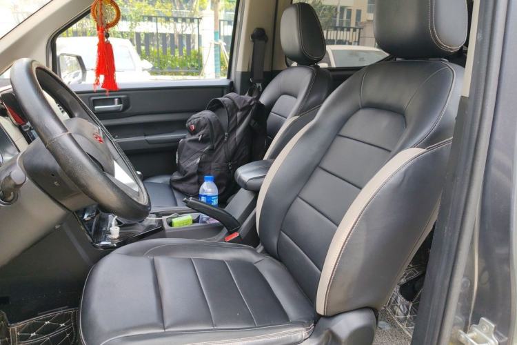 Used Wuling Zhengcheng 2021 1.5T Manual Luxury Version Left Front Seat