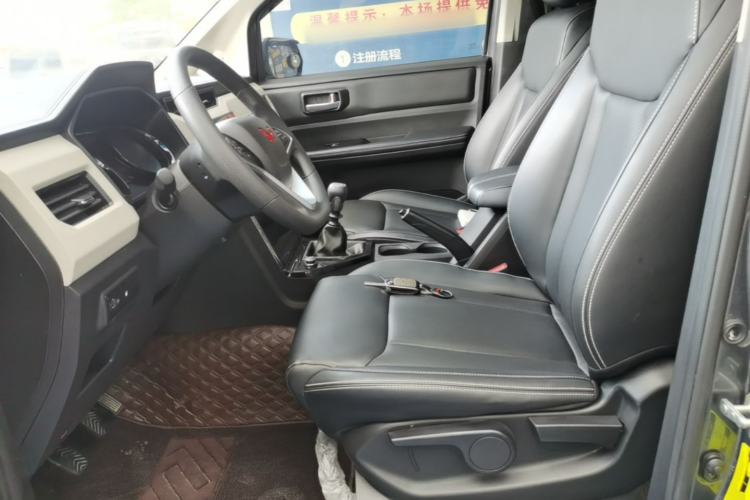 Used Wuling Zhengcheng 2021 1.5T Manual Luxury Version Left Front Seat