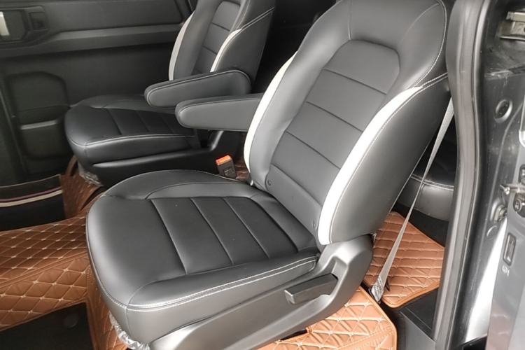 Used Wuling Zhengcheng 2021 1.5T Manual Luxury Version Left Rear Seat