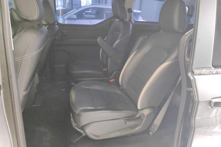Used Wuling Zhengcheng 2021 1.5T Manual Luxury Version Left Rear Seat