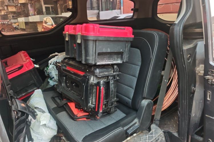 Used Wuling Zhengcheng 2021 1.5T Manual Comfort Version Left Rear Seat
