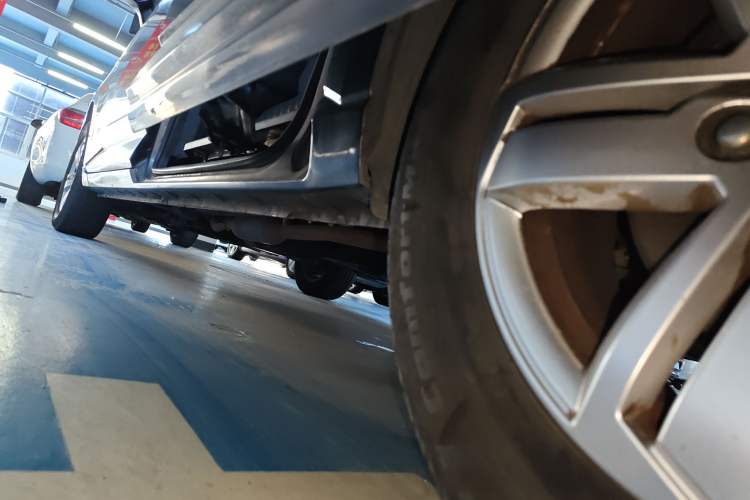 Used Wuling Zhengcheng 2021 1.5T Manual Luxury Version Left Side Sill
