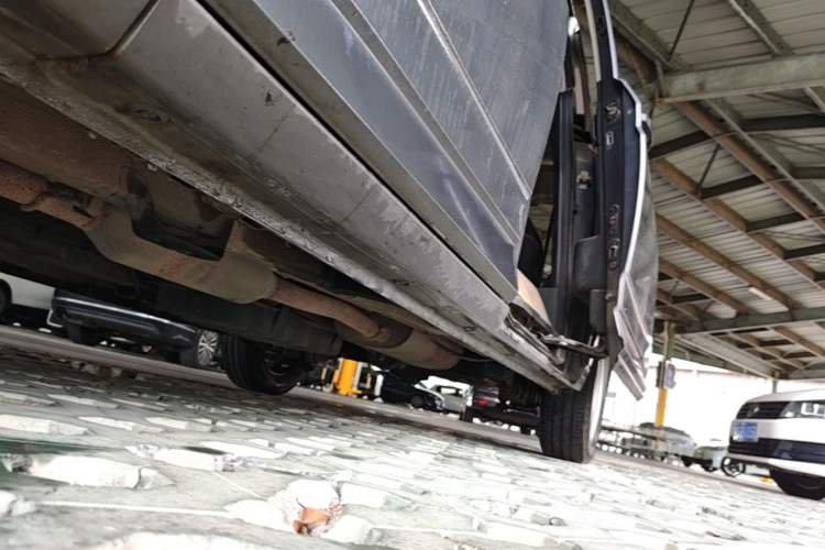 Used Wuling Zhengcheng 2021 1.5T Manual Comfort Version Left Side Sill