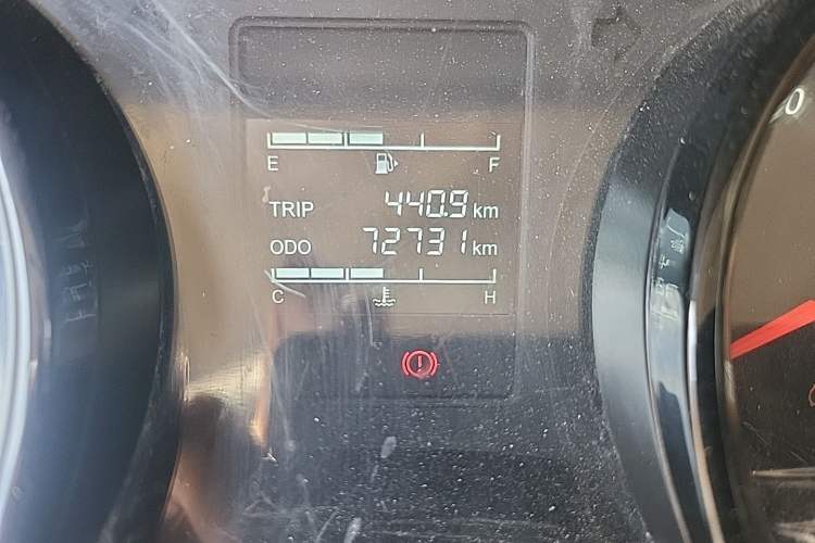 Used Wuling Zhengcheng 2021 1.5T Manual Comfort Version Odometer Close Up