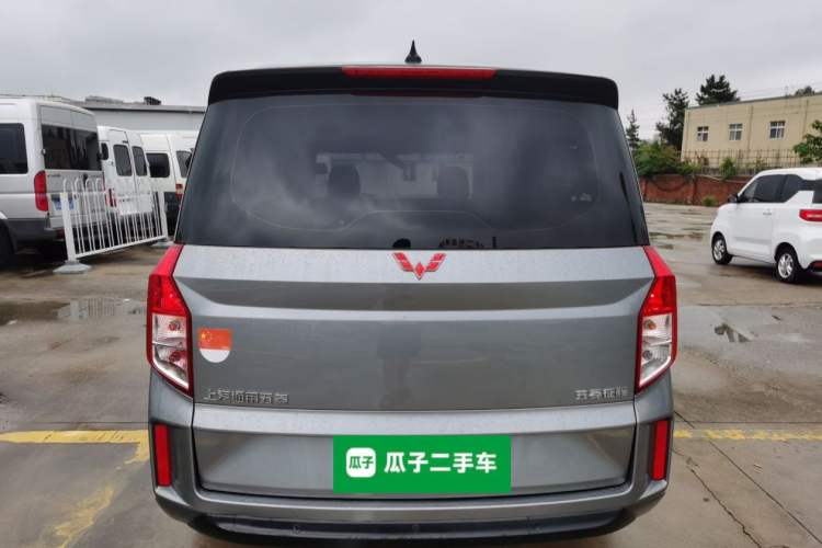 Used Wuling Zhengcheng 2021 1.5T Manual Comfort Version Rear