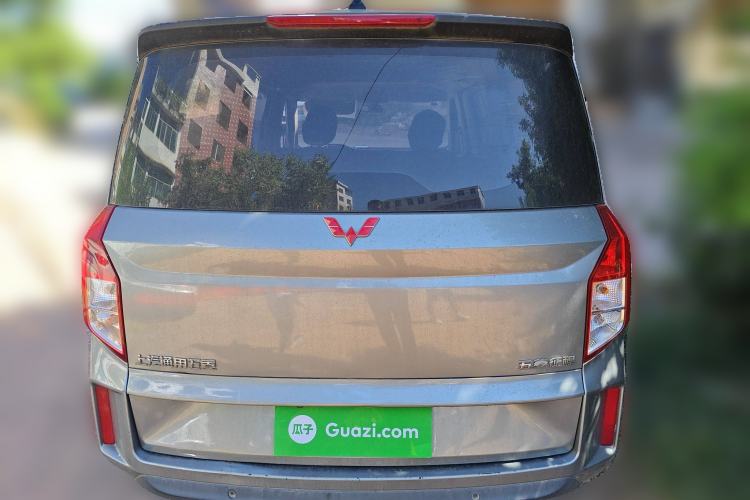 Used Wuling Zhengcheng 2021 1.5T Manual Comfort Version Rear