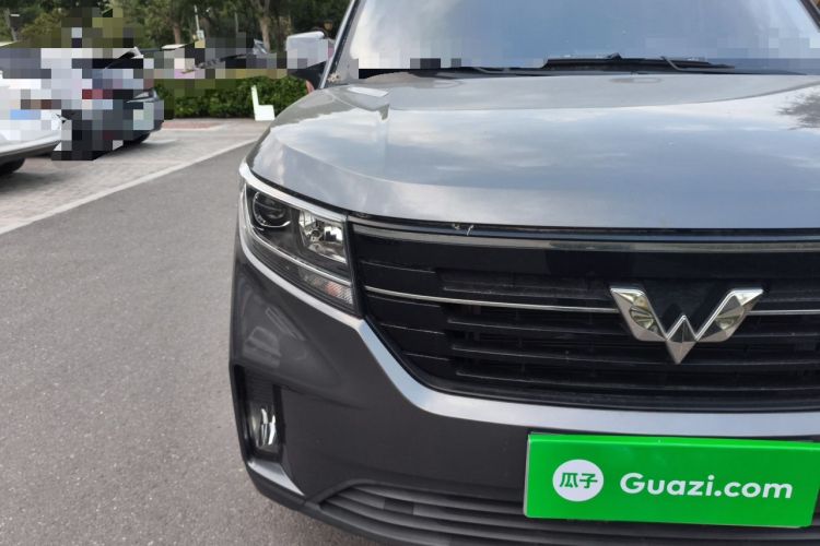 Used Wuling Zhengcheng 2021 1.5T Manual Luxury Version Right Front Headlight