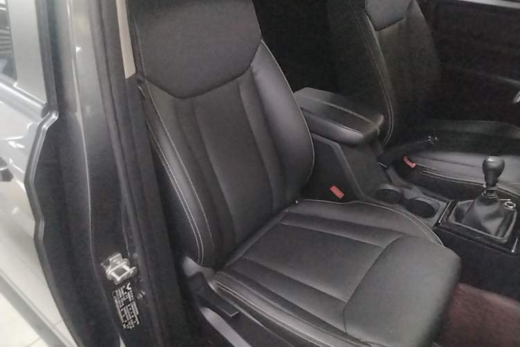 Used Wuling Zhengcheng 2021 1.5T Manual Luxury Version Right Front Seat