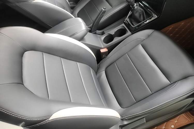 Used Wuling Zhengcheng 2021 1.5T Manual Luxury Version Right Front Seat