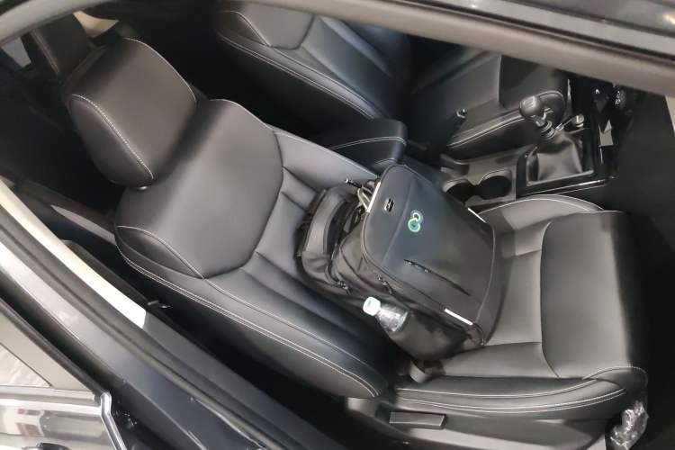 Used Wuling Zhengcheng 2021 1.5T Manual Luxury Version Right Front Seat