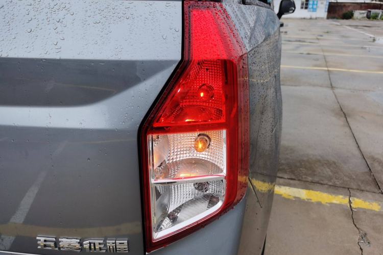 Used Wuling Zhengcheng 2021 1.5T Manual Comfort Version Right Rear Taillight